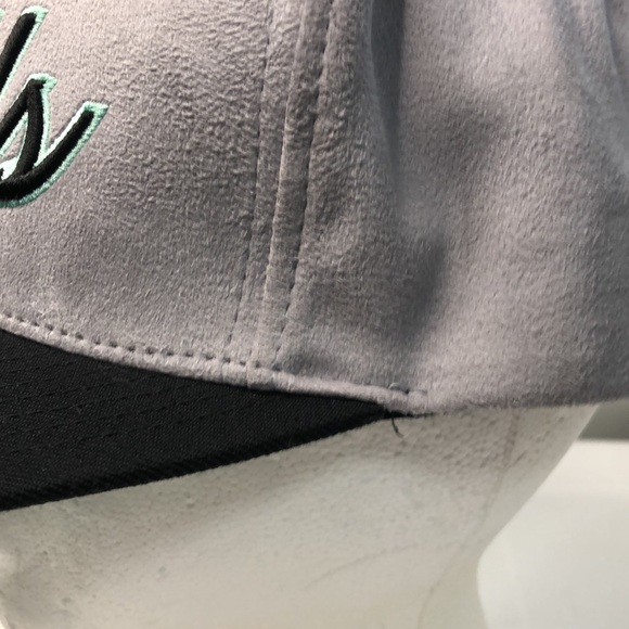 Chicago Bulls Mitchell & Ness Grey,black & green trimSnapback Adjustable hat/cap - Picture 5 of 10